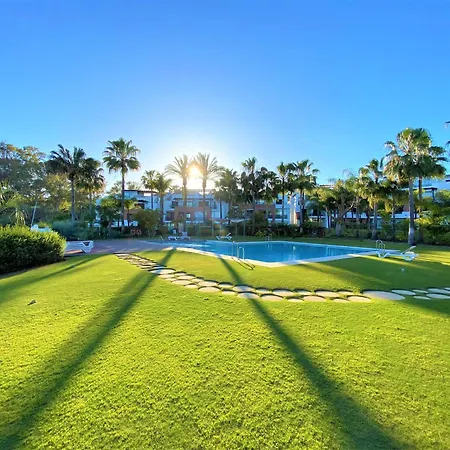 Penthouse Palm Gardens Paradise Retreat Marbella Apartment